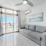 Apartment New In Cristianos Renovated With Ac, Steps From Playa Vistas
