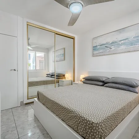 Apartamento New In Cristianos Renovated With Ac, Steps From Playa Vistas Arona (Tenerife)