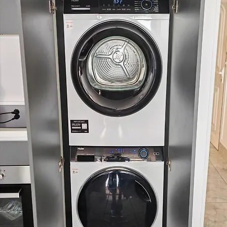 New In Cristianos Renovated With Ac, Steps From Playa Vistas Arona (Tenerife)