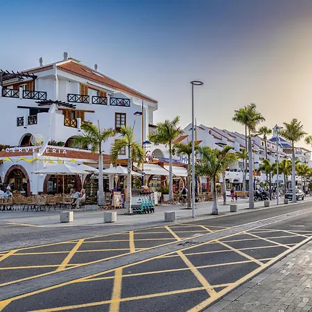 New In Cristianos Renovated With Ac, Steps From Playa Vistas Apartment *