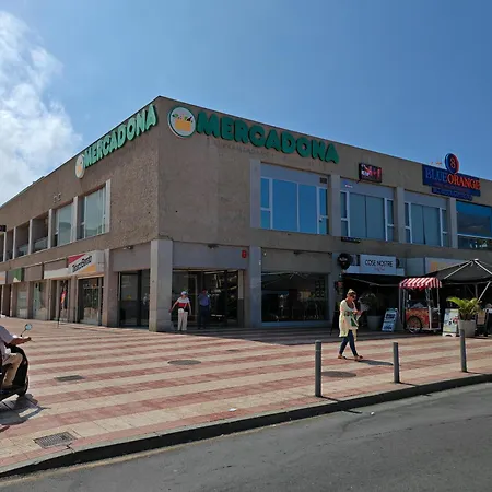 Daire New In Cristianos Renovated With Ac, Steps From Playa Vistas Arona (Tenerife)