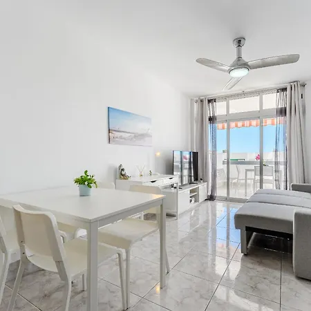 New In Cristianos Renovated With Ac, Steps From Playa Vistas Daire *