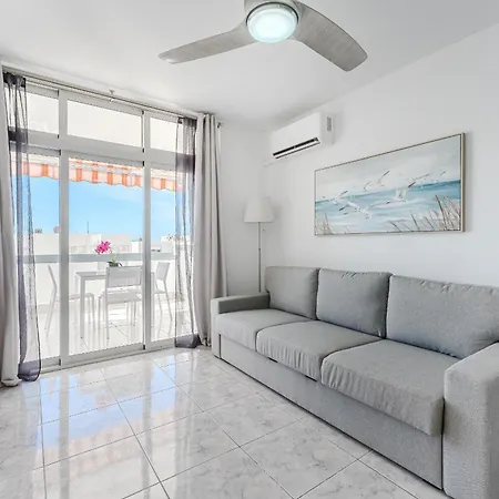 Daire New In Cristianos Renovated With Ac, Steps From Playa Vistas