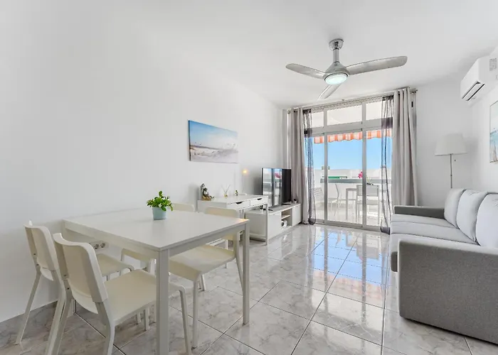New In Cristianos Renovated With Ac, Steps From Playa Vistas